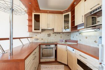 Prodej světlého 2+kk 48m2 plus balkon 6m2 a garážové stání,  - 20