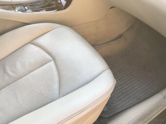 Prodám Mercedes E-320 4 matic elegance - 20