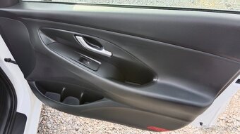 Hyundai i30 1.6 CRDI  ODPOČET DPH - 20