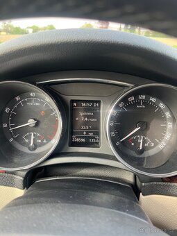 Škoda Superb 3.6 228 000 km Serviska - 20