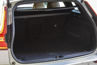Volvo V60 2019 /aj na splátky - 20