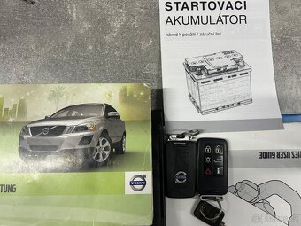 VOLVO XC60 2.4D5 R-DESIGN 151KW 4x4 AUT-NAVI-KUŽE-TAŽNÉ-XENO - 20
