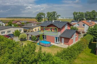 Rodinný dům 5+1, garáž, lodžie, klidné a bezpečné bydlení No - 20