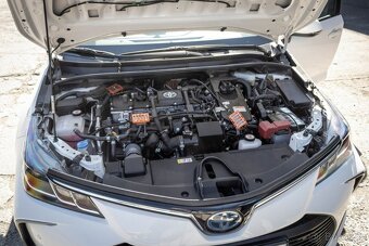 Toyota Corolla Hybrid - 20