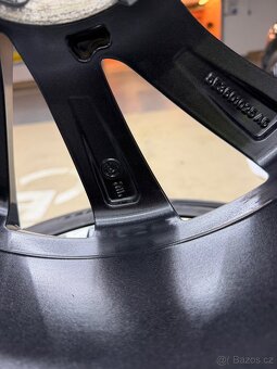 Prodám alu kola +letní pneu - 20