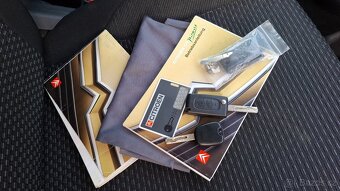 Citroën C4 Picasso 1.6HDi / 2007 / Nová STK do 4/2027 - 20