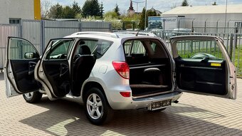 Toyota RAV4 //2.2D-4D//100kW//4X4//EXECUTIVE//1.MAJ// - 20