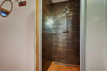 Prodej stylového rodinného domu s penzionem - 20