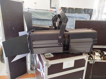 Predám Divadelní reflektor - 20