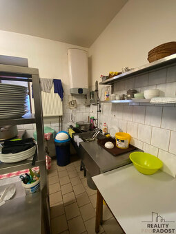 Prodej domu s restaurací a byty Přerov Dluhonská - 20