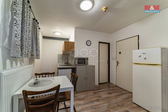 Prodej rodinného domu, 414 m², Kostelec - 20