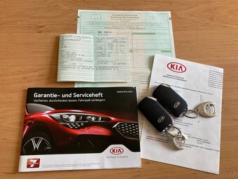 KIA NIRO EV SPIRIT BATERIE 64 kWh ROK 2021 37000 km - 20