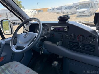 Eura Mobil Mercedes-Benz, solár, klimatizace, markýza - 20