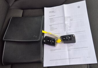 Volkswagen Golf VII e-Golf 1.majitel servisní kniha - 20