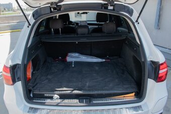 Mercedes-Benz GLC SUV 350 e 4MATIC A/T - 20