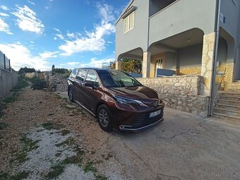 Toyota Sienna XLE 2,5hybrid AWD 2021 nový model - 20