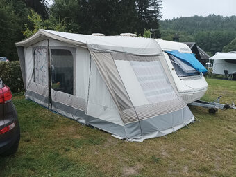 Karavan Beyerland Vitesse 430TM, osoby, předstan - 20
