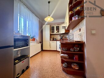 Rodinný dům (3 bytové jednotky) se zahradou 625 m2 - Cheb -  - 20