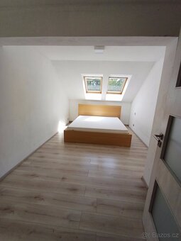 Rodinný dům 230m2, garáž, výřivka, krytý bazén, pára - 20