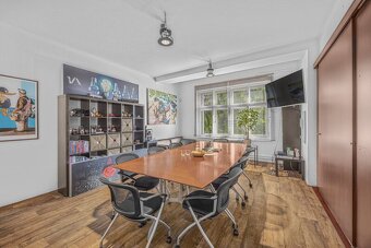 Prvorepubliková vila 15+3,176 m2, obytná plocha 287,45 m2, u - 20