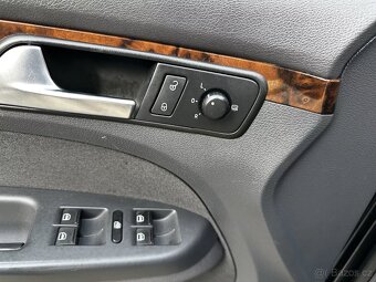 Volkswagen Touran 2.0 TDI 103kW DSG Xenony Šíbr ALU R18 Face - 20