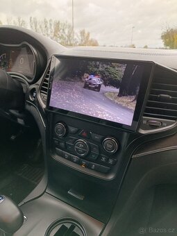 Jeep Grand Cherokee - 20