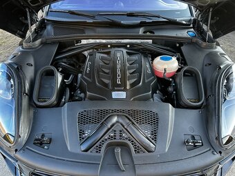 Porsche Macan Turbo - 20