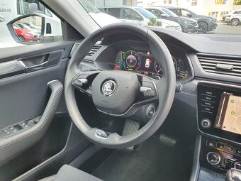 Škoda Superb iV Combi 1.4TSI 160kW DSG Style Matrix Ambient - 20