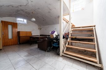 Prodej menšího RD do L s nádvořím, bez zahrady, nemovitost k - 20