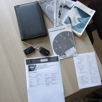 Toyota Prius 1,8i 73kw HYBRID, PLNÝ SERVIS TOYOTA, 121tkm - 20