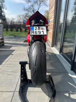 Ducati Panigale V4S (MY2018) "Carbonara" - 20