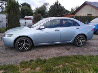 HONDA ACCORD 2,2iCTDi NAFTA 103 KW ZA 59000 KČ - 20