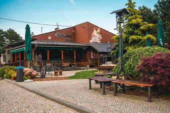 Dům a stavební pozemky na prodej v malebné vesničce Štarnov - 20