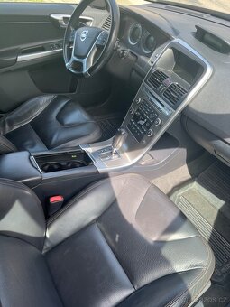 Volvo XC60 D5 AWD, r.v. 2010, tažné zařízení, full výbava - 20