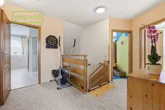 Rodinný dům s krásnou zahradou v klidné obci Mírová - 20