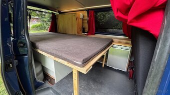 Volkswagen T5.1 Camper 2.0 TDI - 20