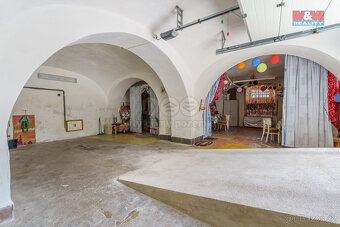 Prodej rodinného domu, 350 m², Postoloprty, ul. Wolkerova - 20