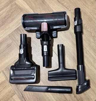 Tyčový vysavač Rowenta RH99A1 X-Force Flex 15.60 Aqua - 2