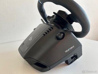 Herní volant Logitech G923 - 2