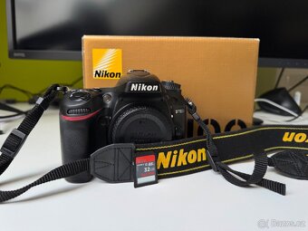 Zrcadlovka Nikon D7100 TOP stav + Taška a SD karta 32GB - 2