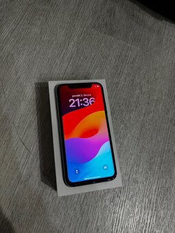 Apple iPhone Xs 256GB - 2
