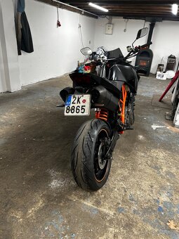 KTM-990-Super-DUKE-R - 2