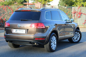 Volkswagen Touareg 3.0 TDI V6 / PANORAMA / TAŽNÉ / NEZ.TOPEN - 2