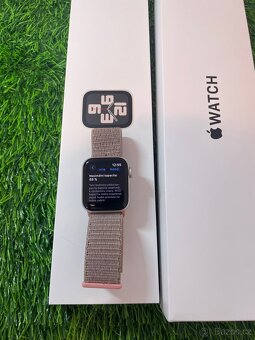 Apple watch SE 2 40mm - 2
