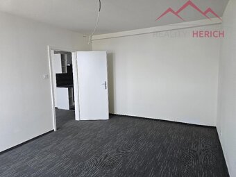 Pronájem bytu 3+kk, rekonstrukce, 65 m2, Žižkovo náměstí - A - 2