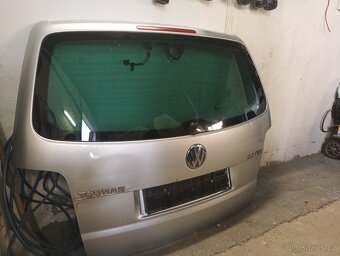 5. té dveře z VW Touran - 2