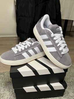 Adidas. Prodej - 2