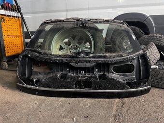 Zadní páté dveře bmw i3, včetně skla - víko kufr - 2