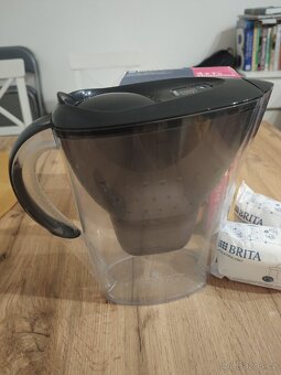 Brita konvice+zásoba filtrů - 2