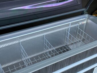 Prosklený pultový mrazák 170x75x89 cm - 2